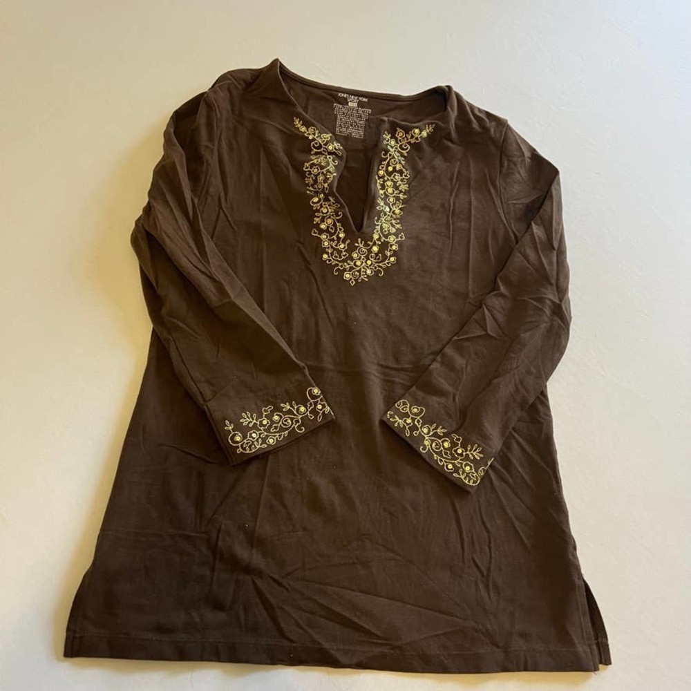 5/ $25 Jones New York Sport Brown Gold embroidered tunic S